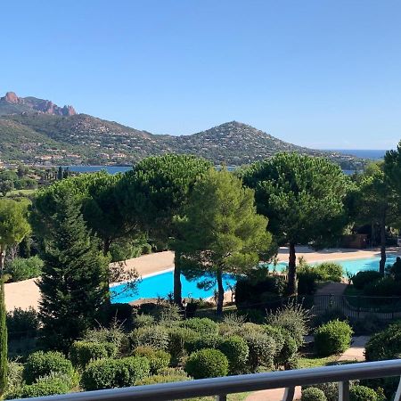 Saint Raphael, Cap Esterel Le Hameau. Vue Mer Bagian luar foto