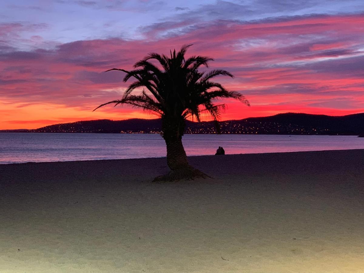 Saint Raphael, Cap Esterel Le Hameau. Vue Mer Bagian luar foto
